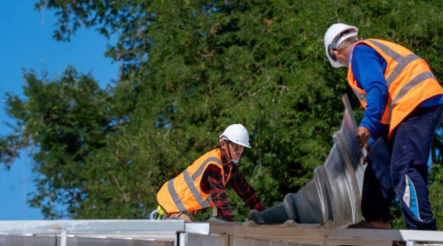 Expert flood damage restoration services in Cortland, IL